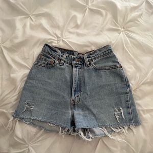 Vintage Levi’s shorts
